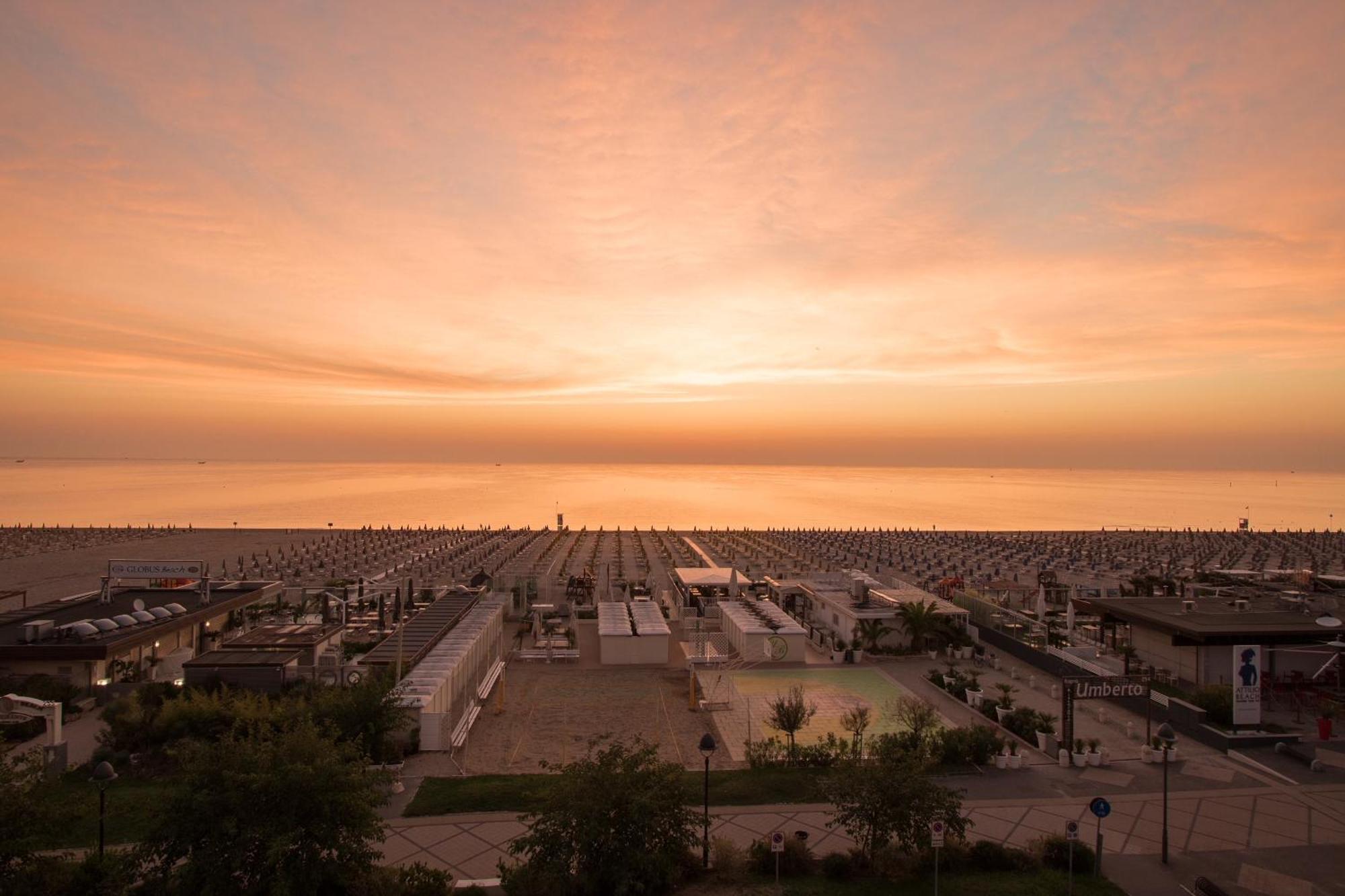 Hotel Oriente Milano Marittima Esterno foto
