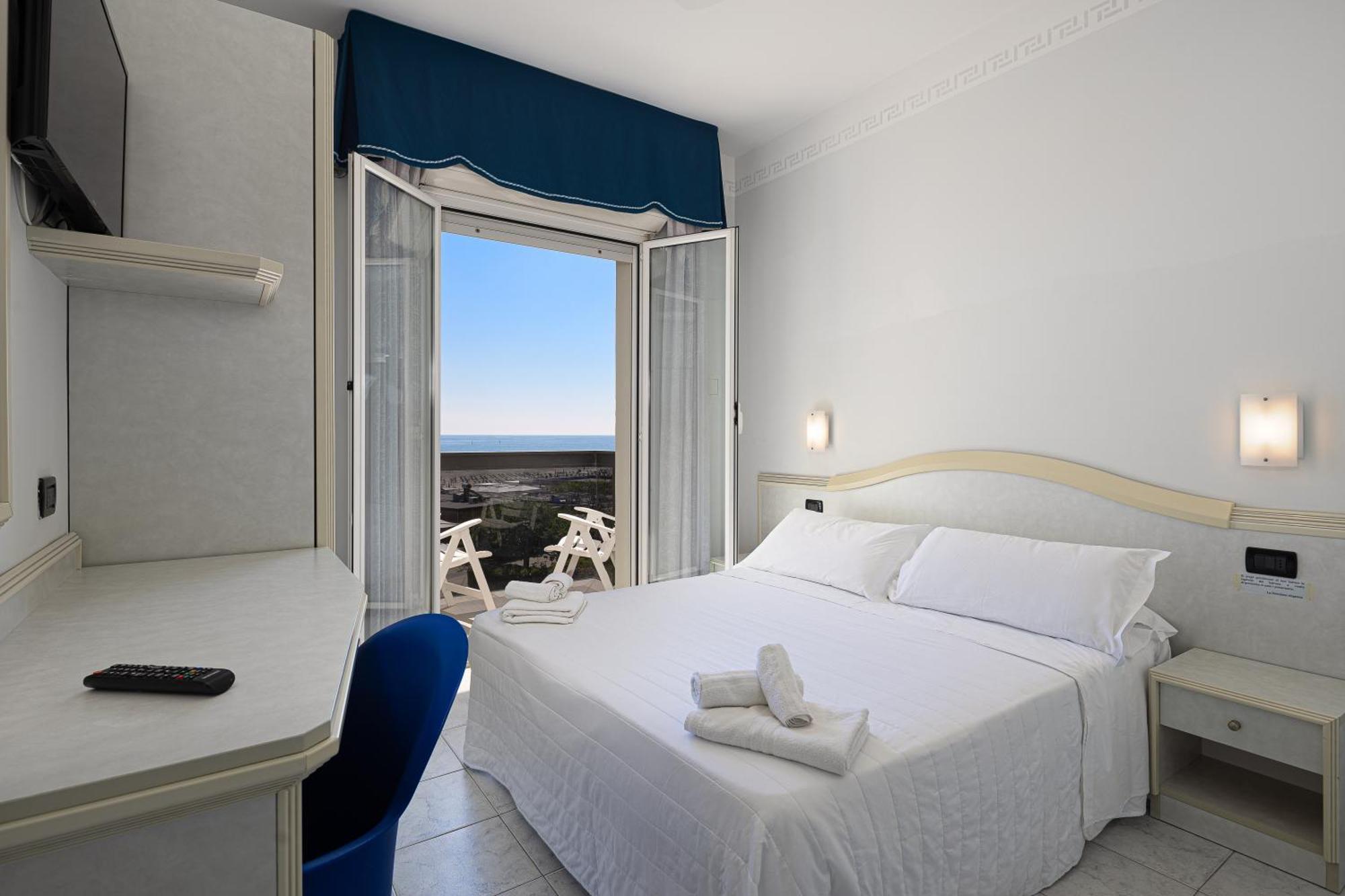 Hotel Oriente Milano Marittima Esterno foto