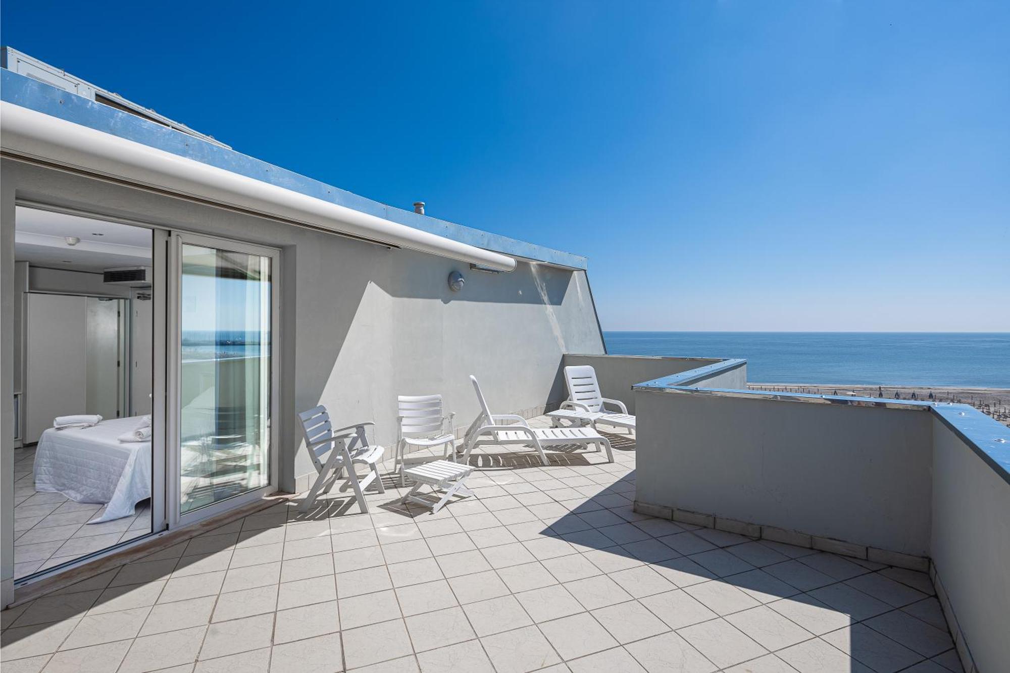 Hotel Oriente Milano Marittima Esterno foto