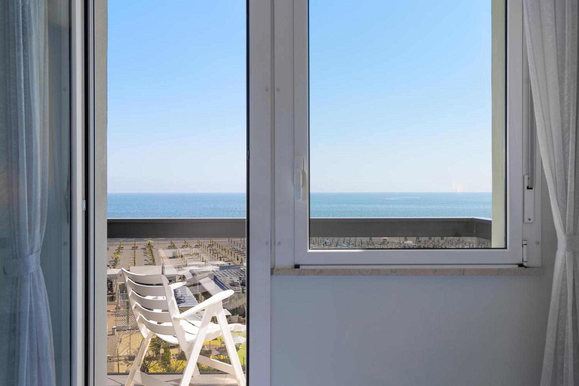 Hotel Oriente Milano Marittima Esterno foto