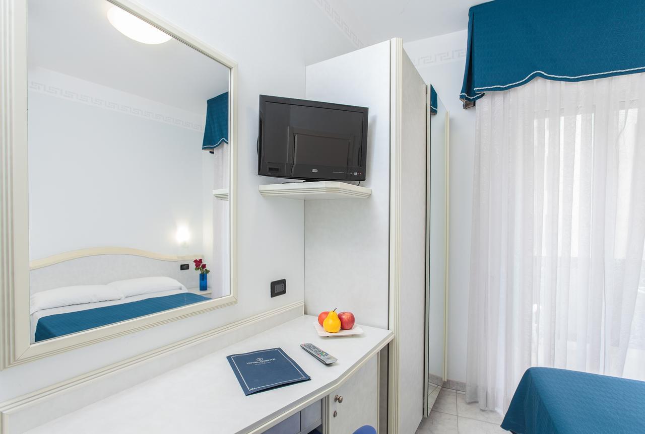 Hotel Oriente Milano Marittima Esterno foto