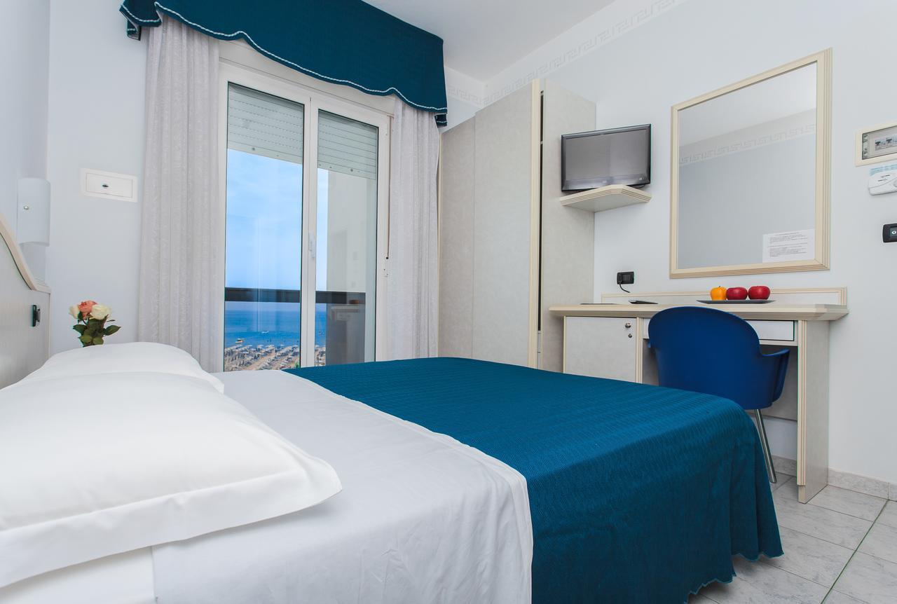 Hotel Oriente Milano Marittima Esterno foto