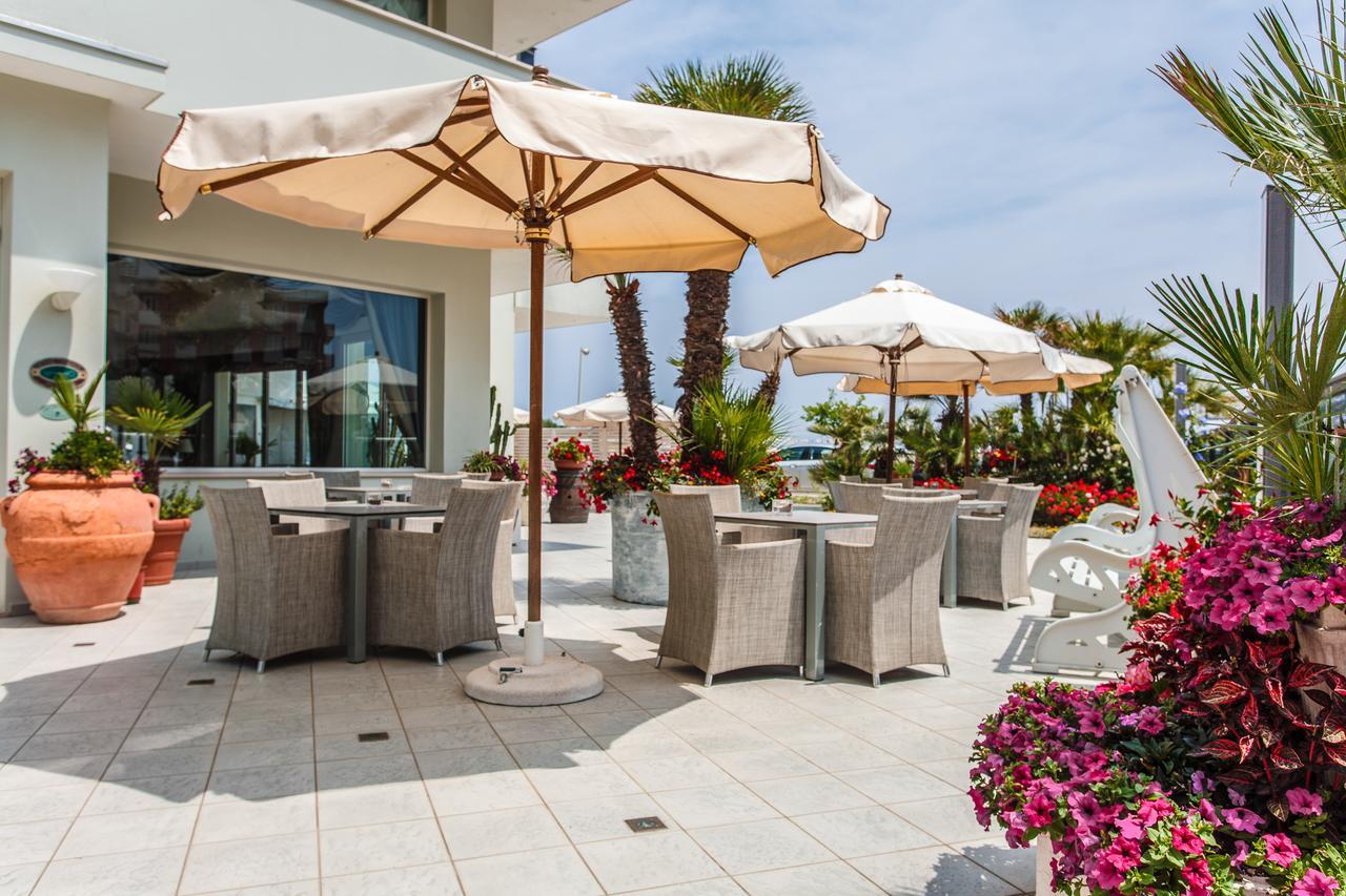 Hotel Oriente Milano Marittima Esterno foto
