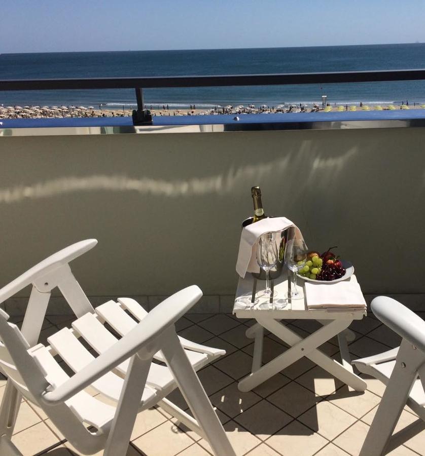 Hotel Oriente Milano Marittima Esterno foto